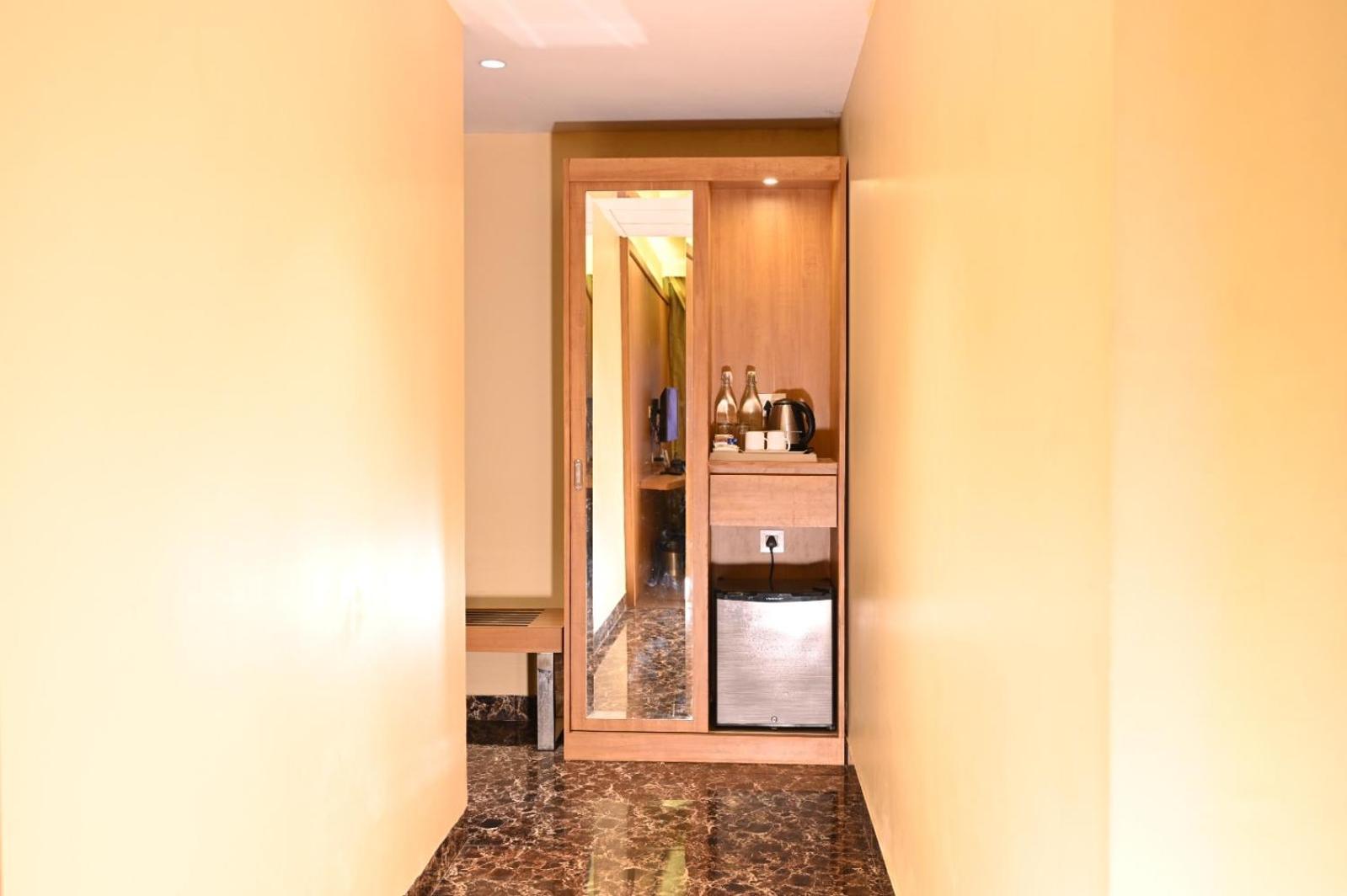 The Fern Residency Kolkata Hotel Exterior photo